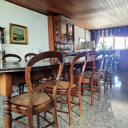 Tr House *